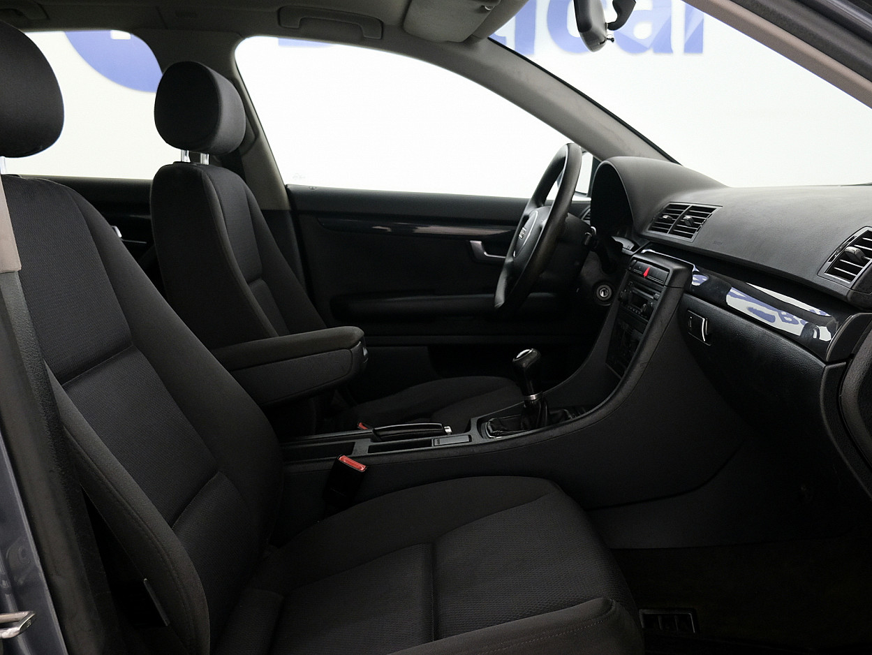 Audi A4 Comfortline 1.6 75kW