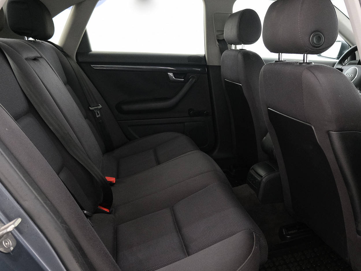 Audi A4 Comfortline 1.6 75kW